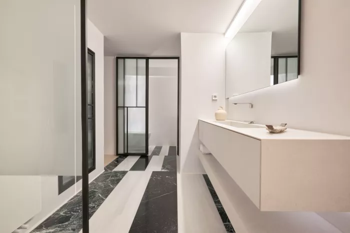 en suite bathroom